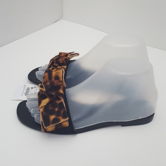 Zara Shoes - Zara Trafaluc leopard print slide sandals 35/5